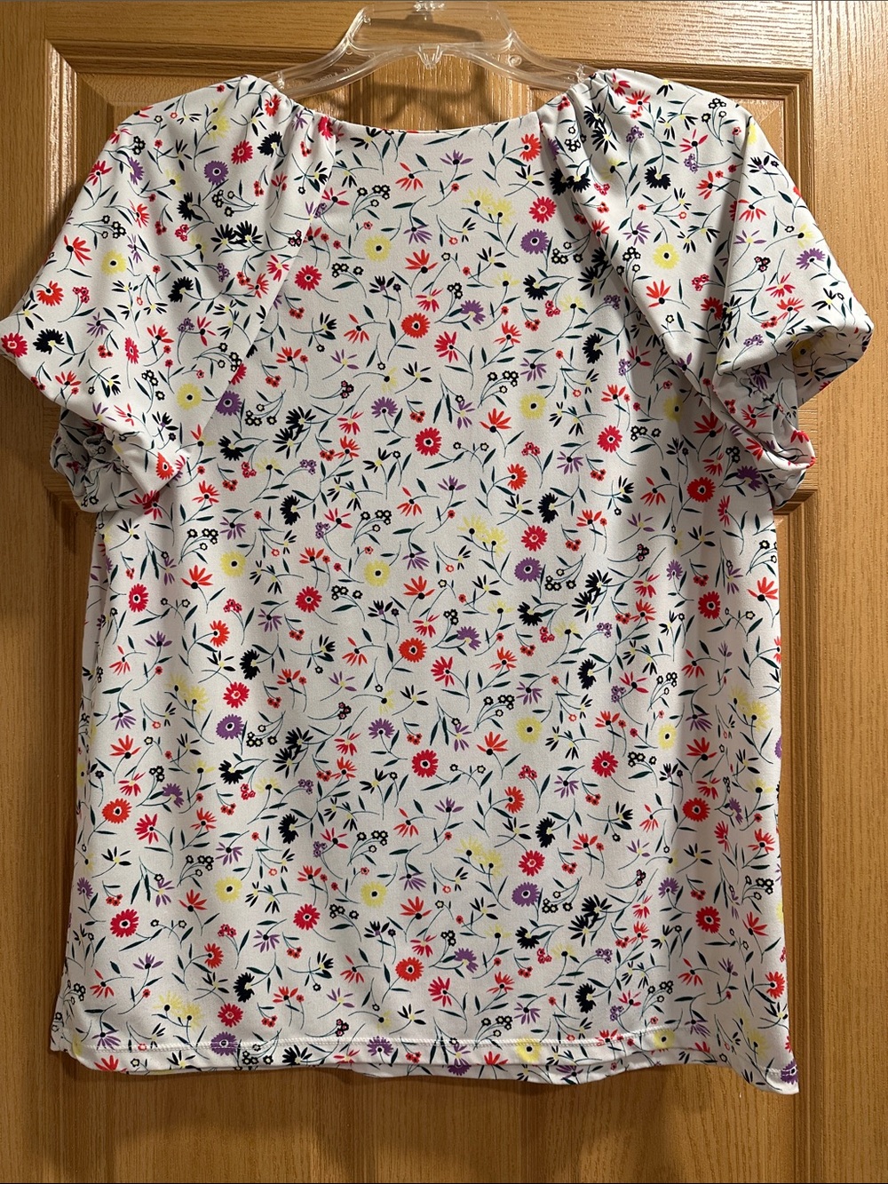 Banana Republic White Floral Print Short Sleeve Blouse with Multi-Color Blooms - Picture 6 of 8